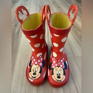 Minnie Mouse rain boots